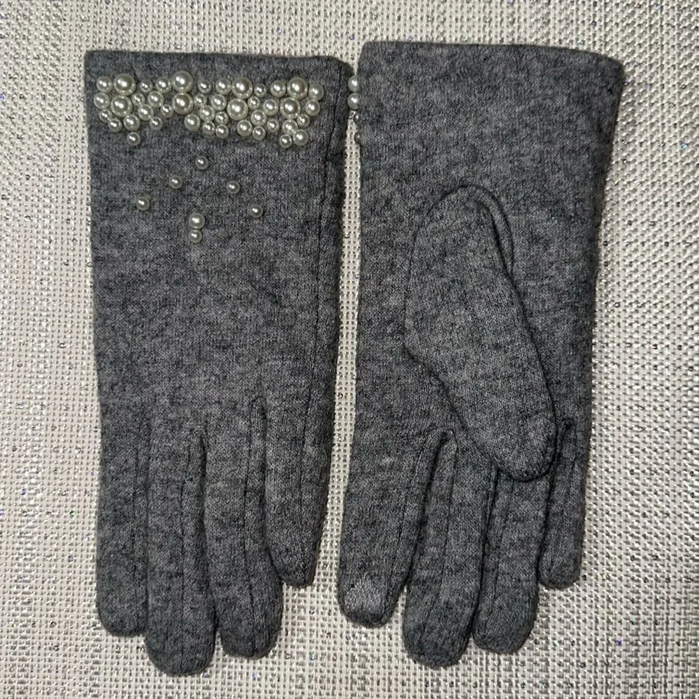 Gray Cashmere Blend Fine Knit Faux Pearl Beaded Fleece Lined E Tip Gloves